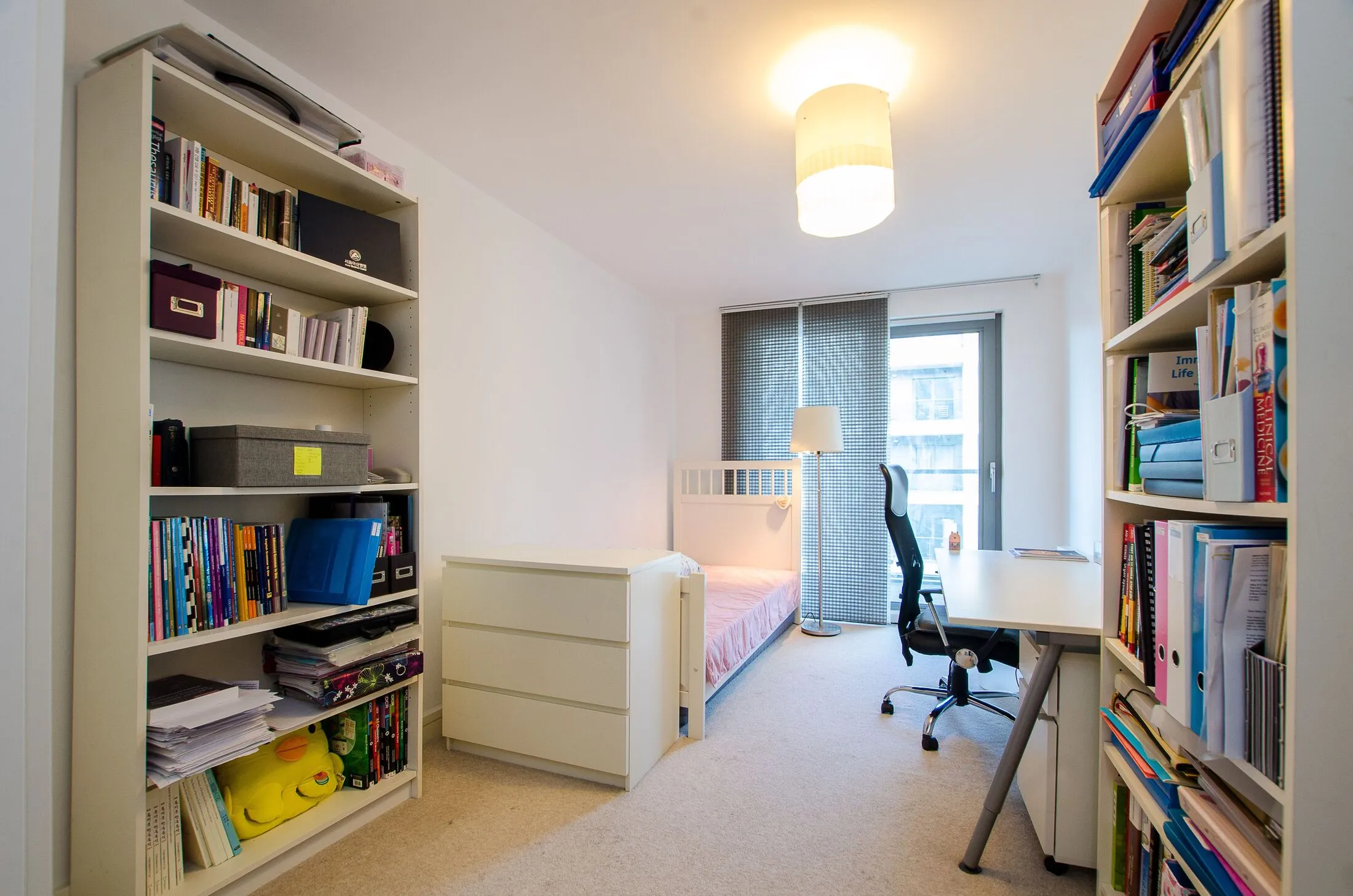 Flat Thomas Road in Greater London