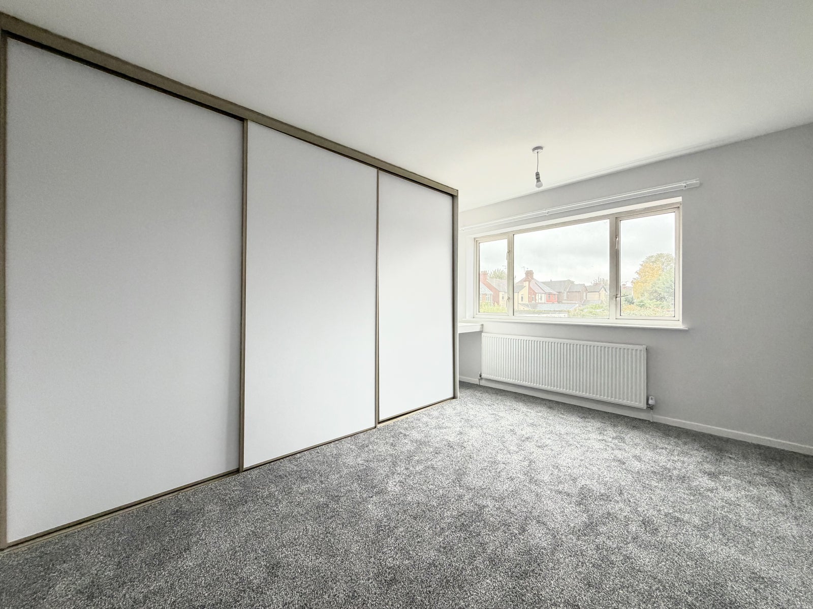 House Stanmore Crescent in Luton