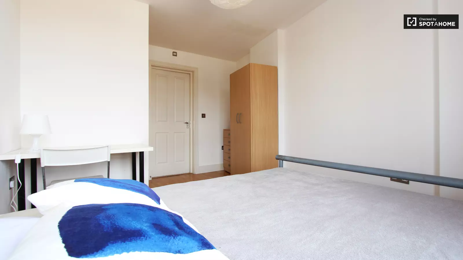 Room Copenhagen Place in Greater London