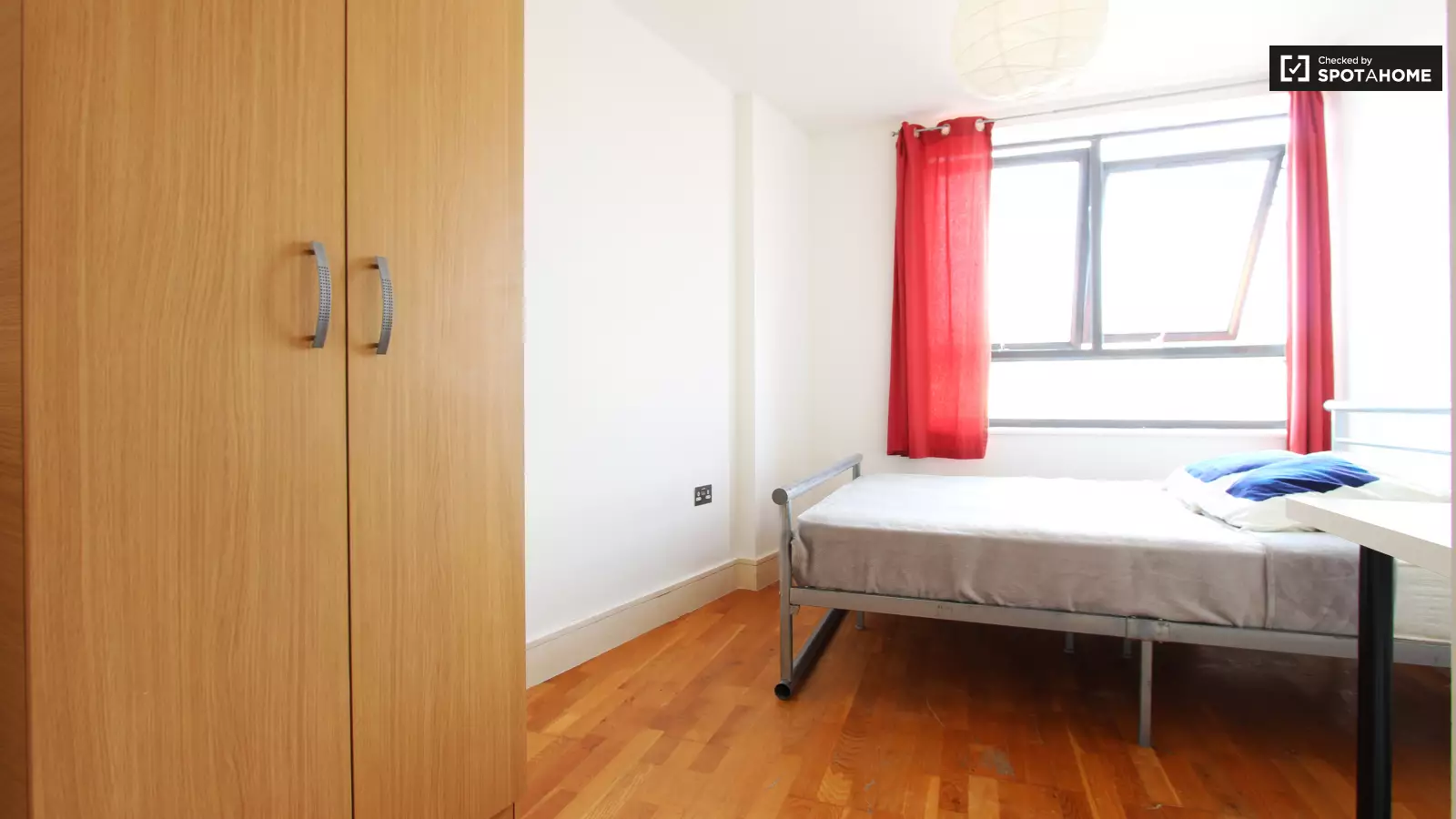 Room Copenhagen Place in Greater London