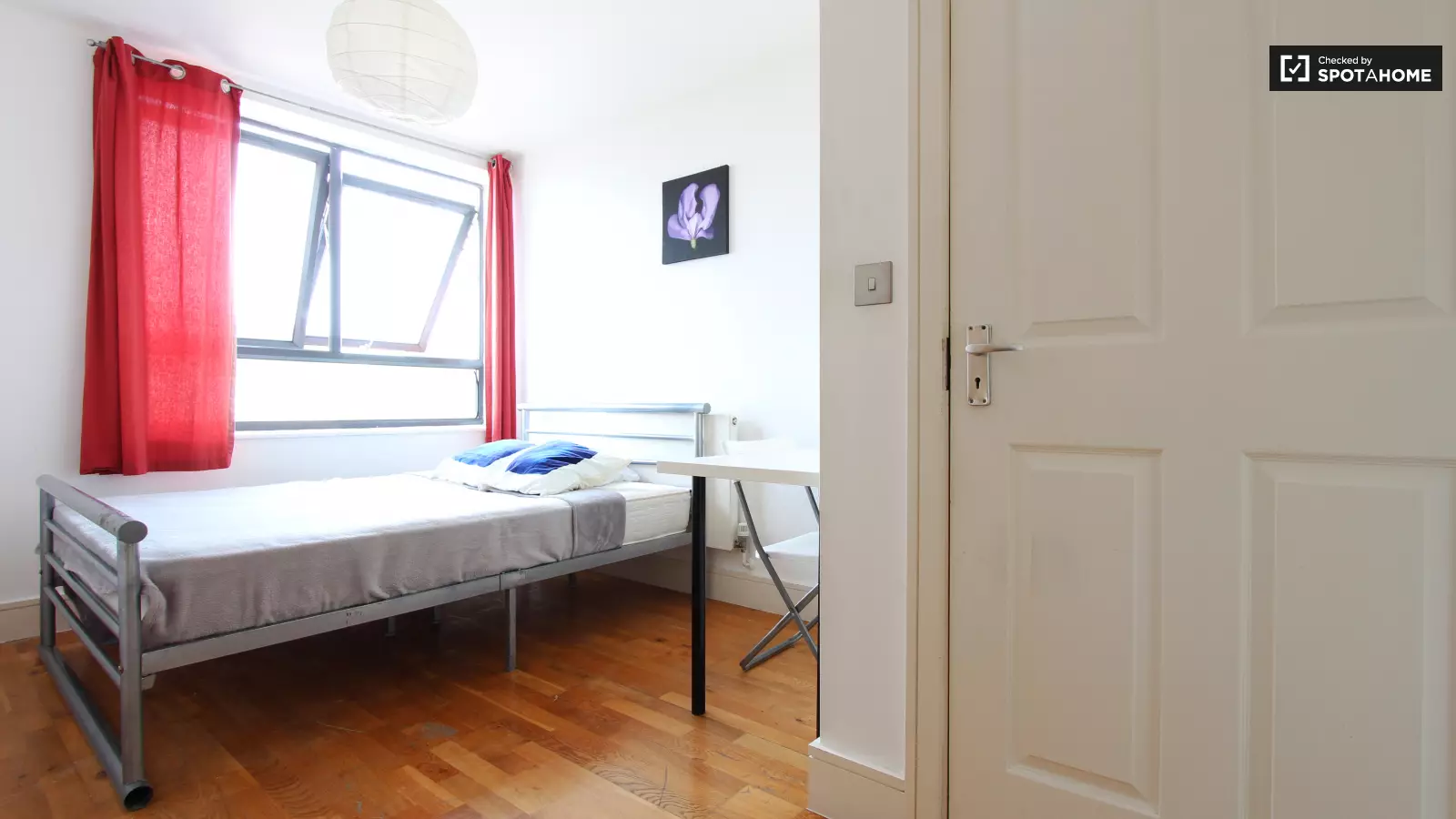 Room Copenhagen Place in Greater London