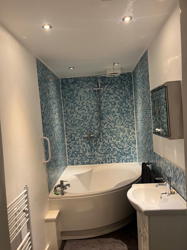 Flat Lutton Place in City of Edinburgh