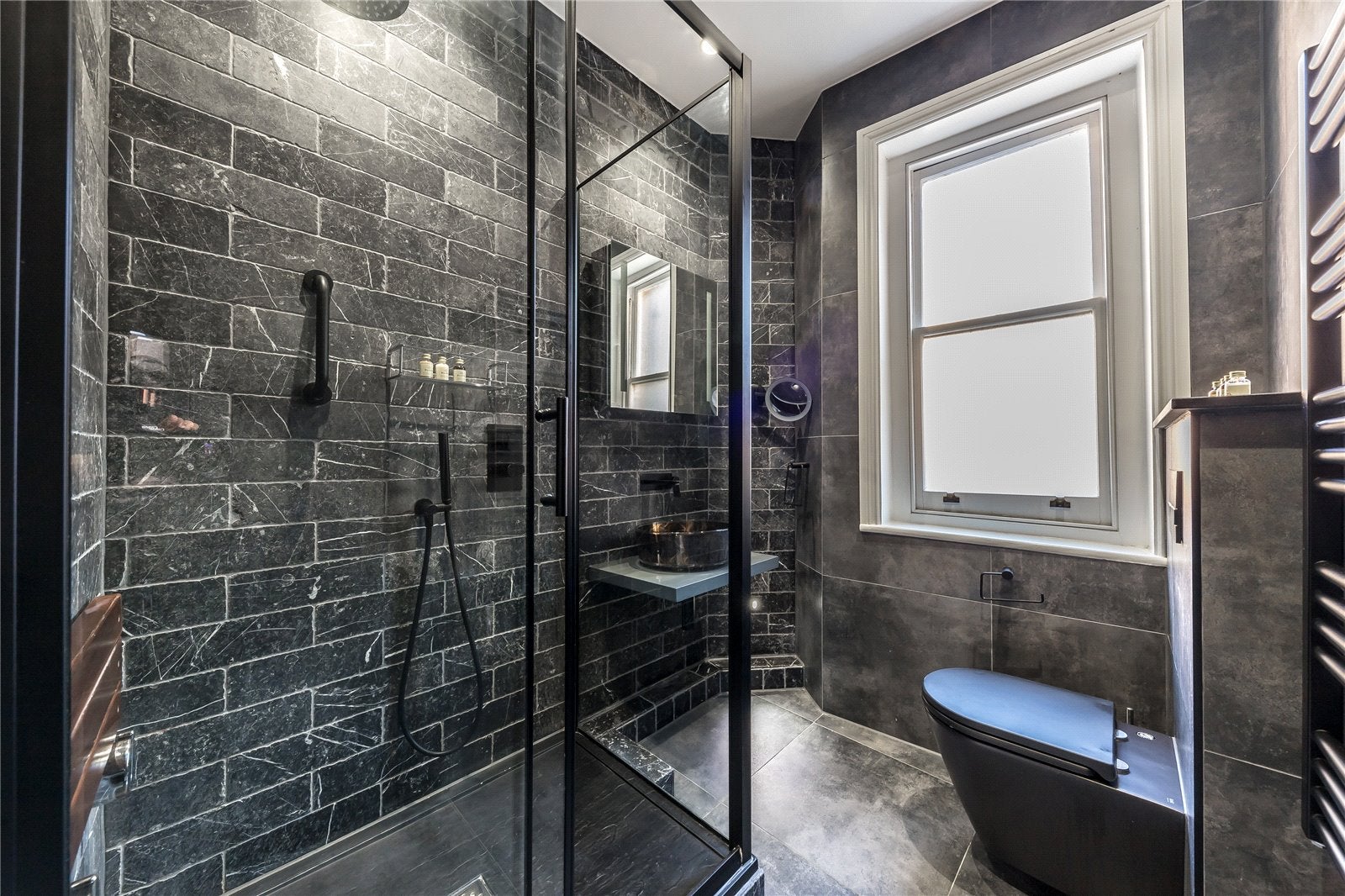 Flat Drayton Gardens in Greater London