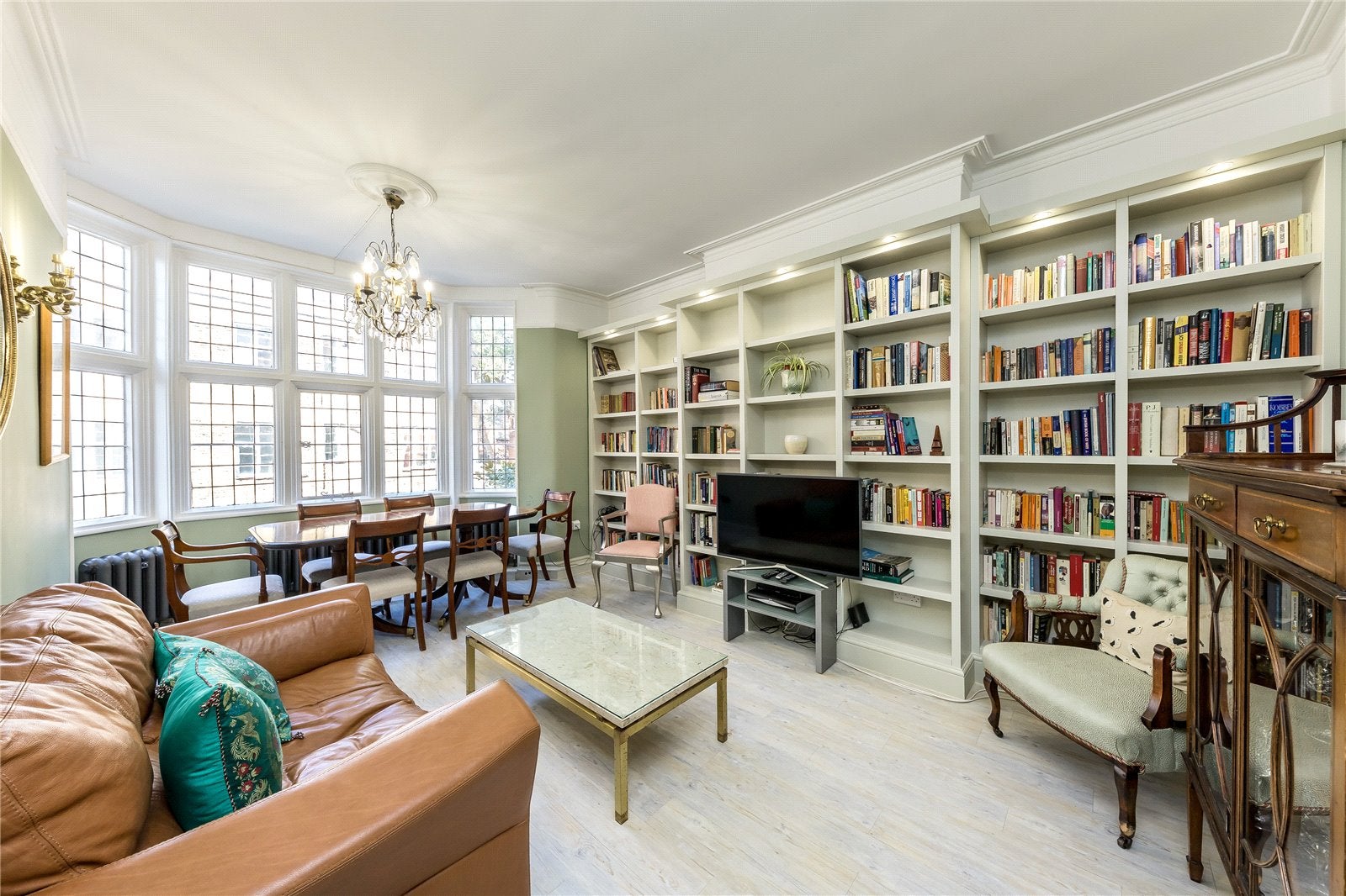 Flat Drayton Gardens in Greater London