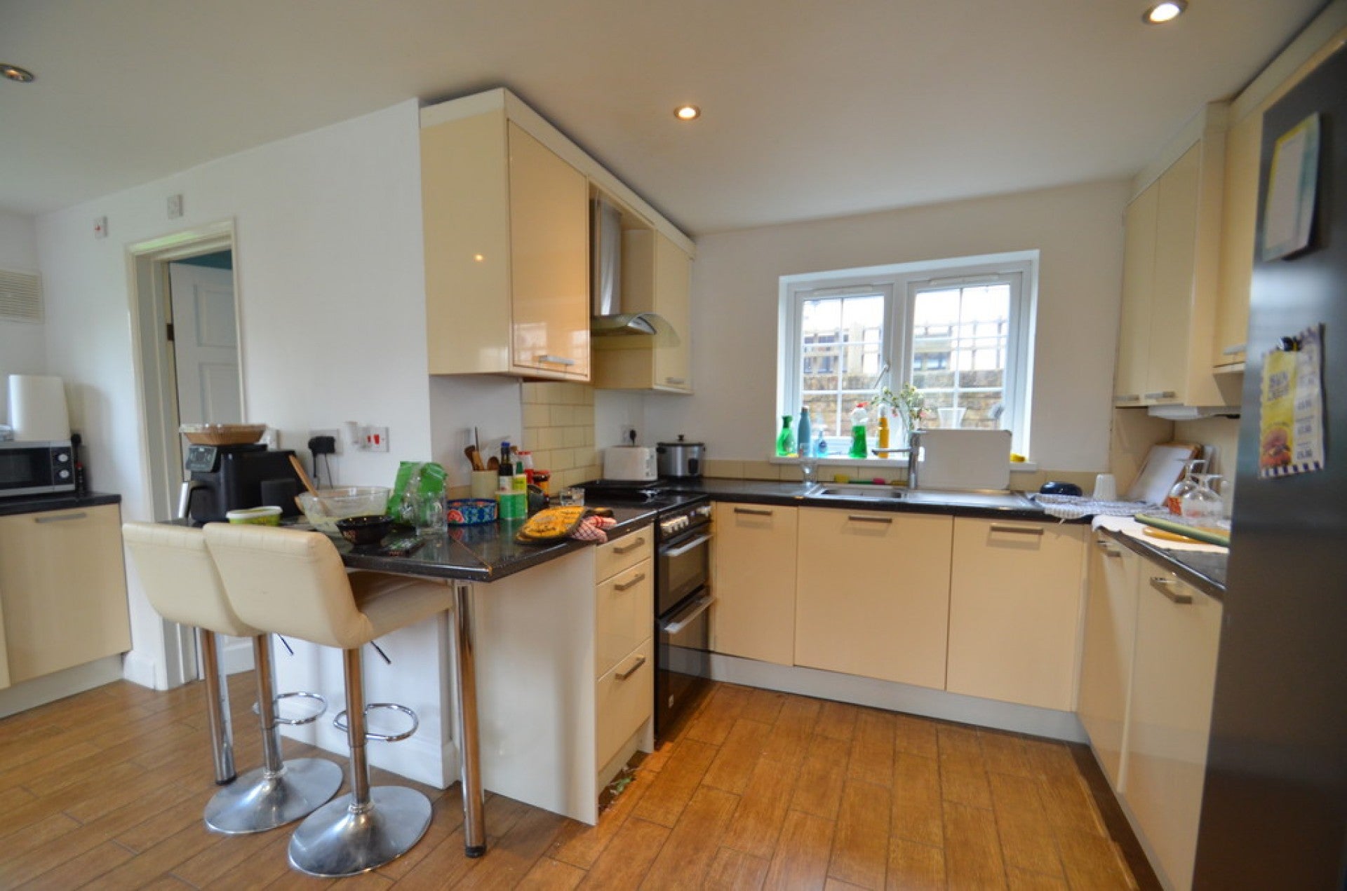 Flat Strode Street in Borough of Runnymede