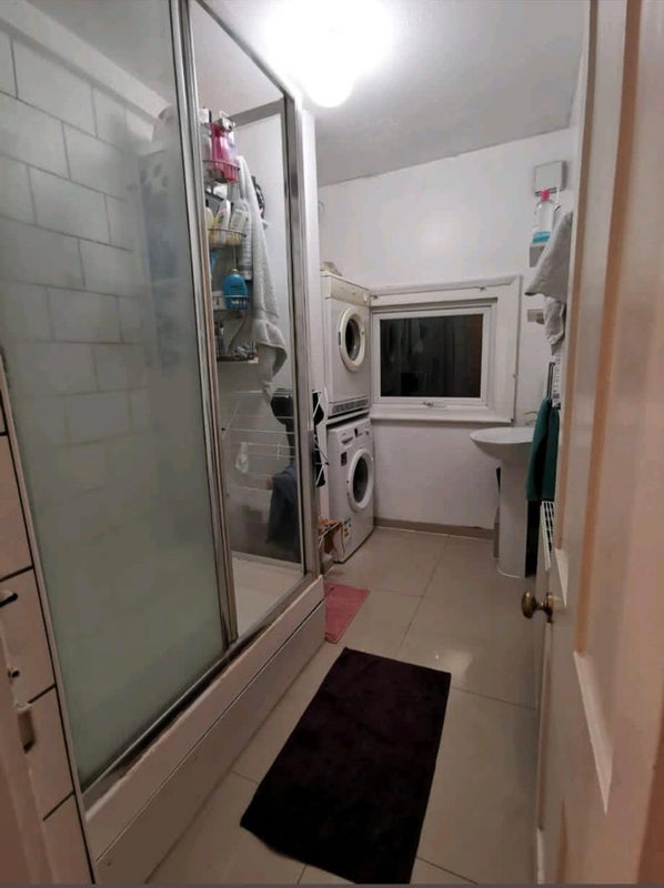 Room Leroy Street in Greater London