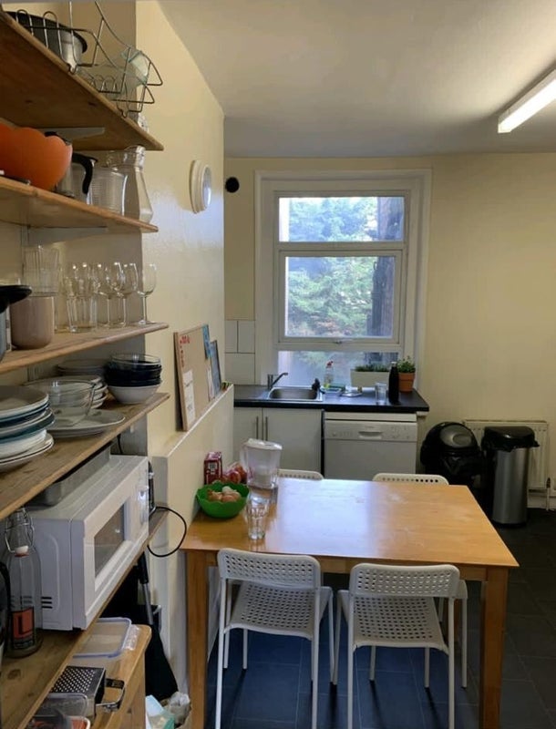 Room Leroy Street in Greater London