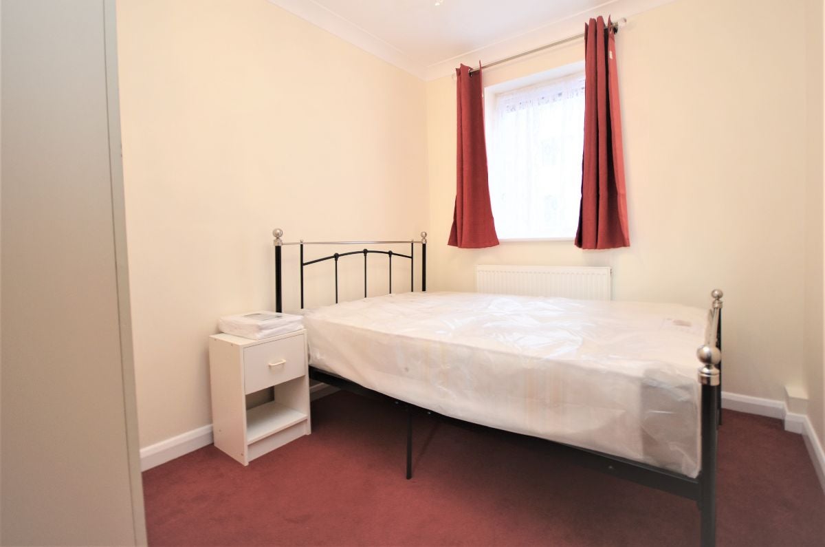 Flat Cambridge Grove in Greater London