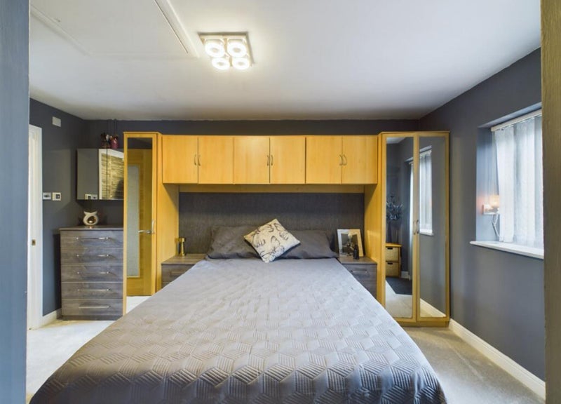 Room Rush Close in Bristol
