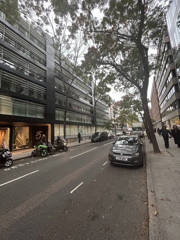 Flat Fitzroy Street in Greater London