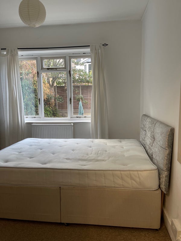 Room Third Avenue in Greater London