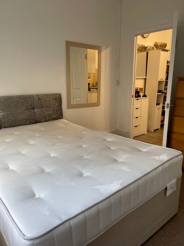 Room Third Avenue in Greater London