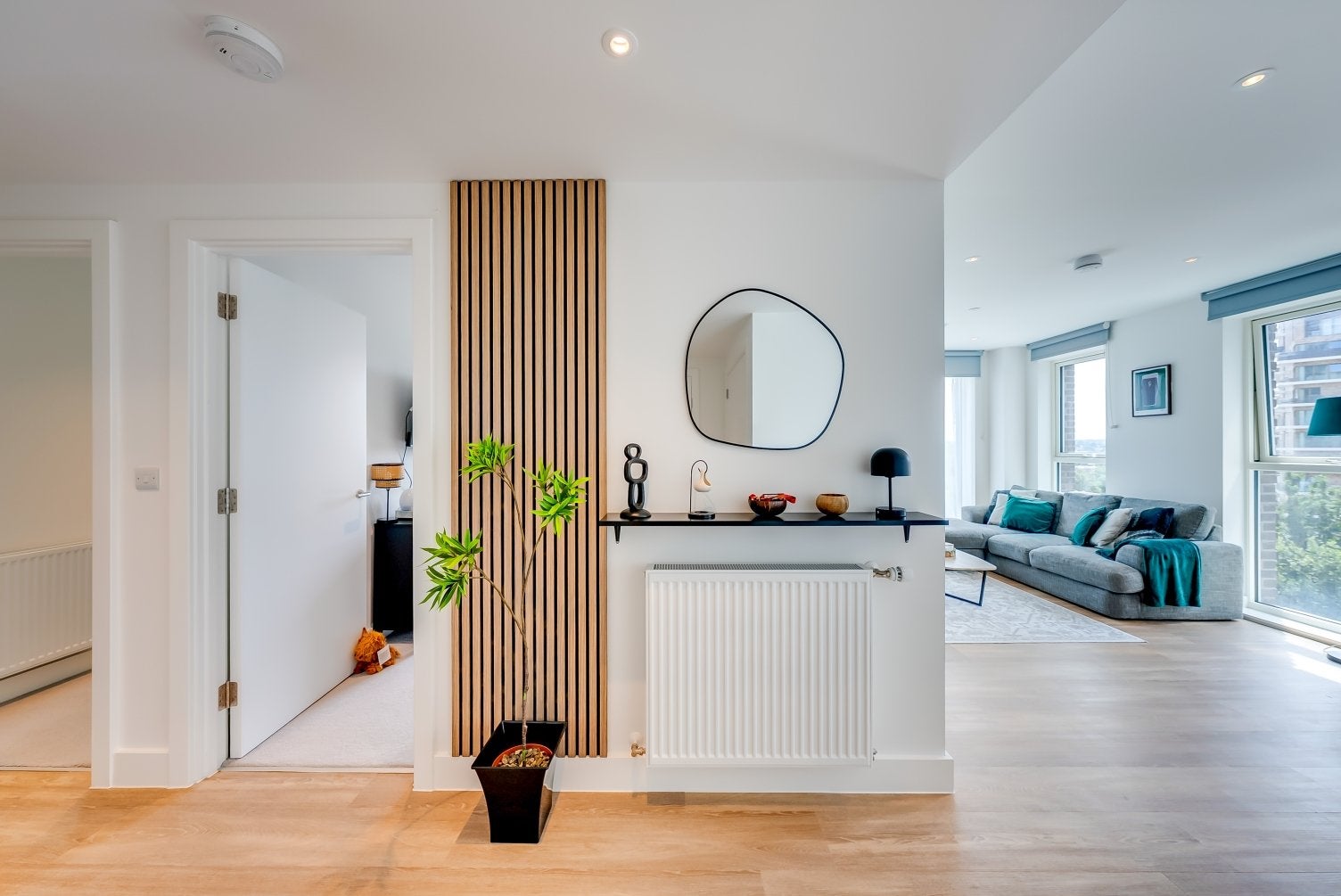 Flat Glenside Grove in Greater London