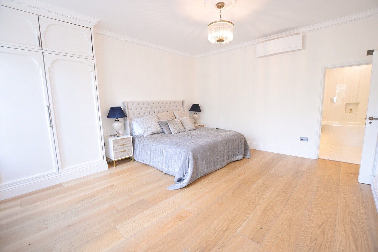 Flat Kensington Gore in City of Westminster