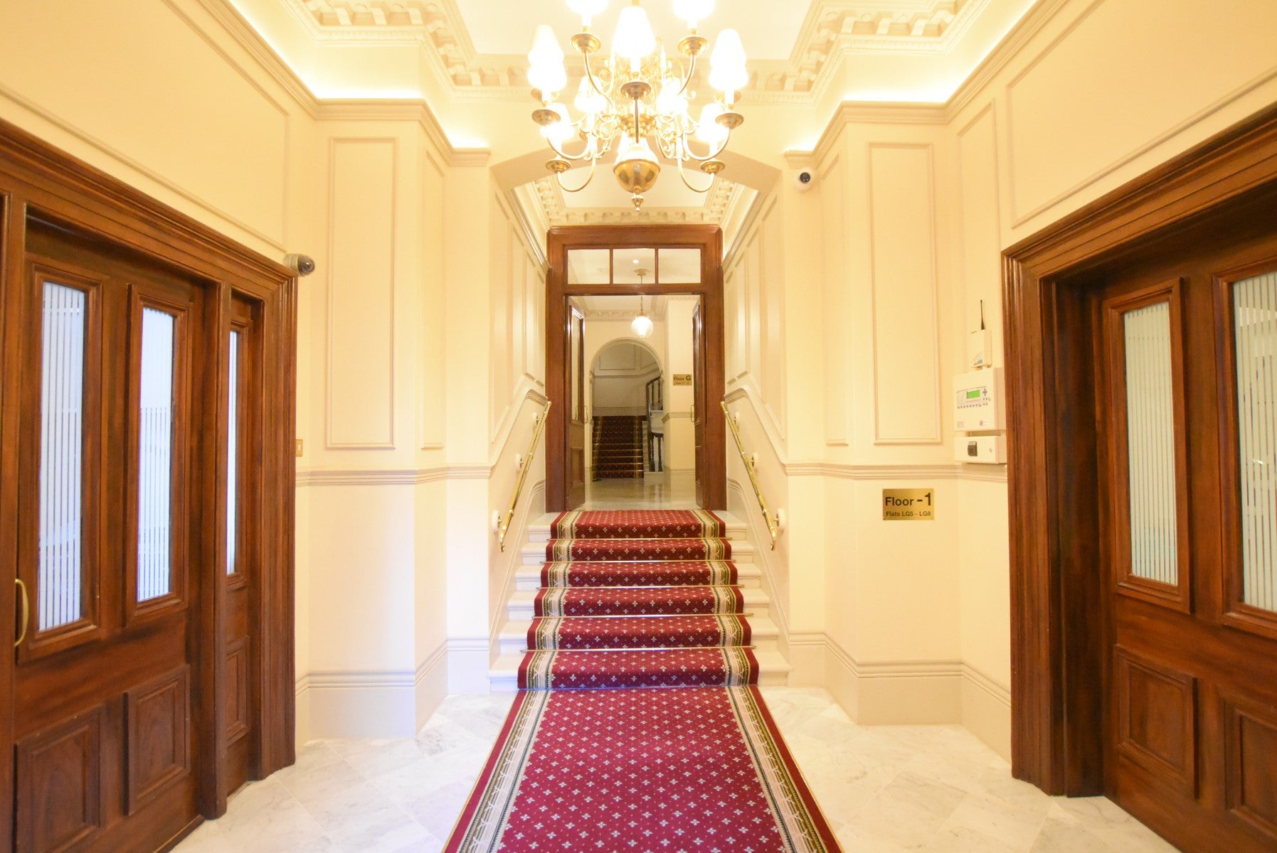 Flat Kensington Gore in City of Westminster