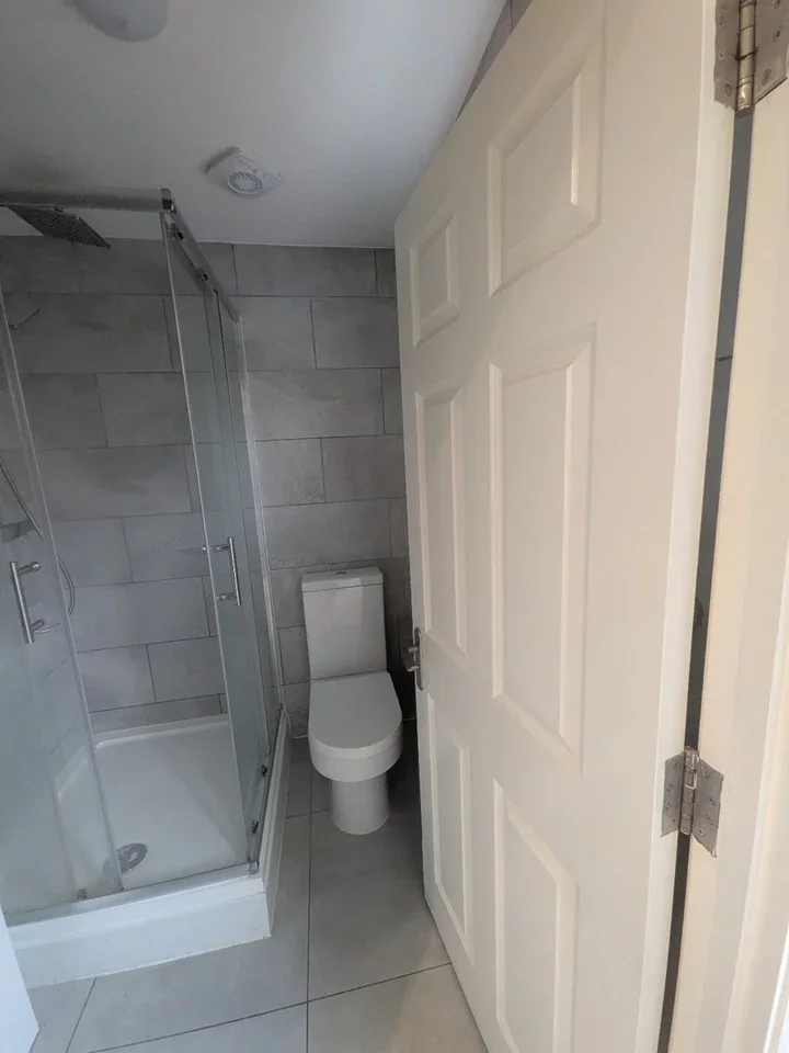 Room Buckswood Drive in Crawley