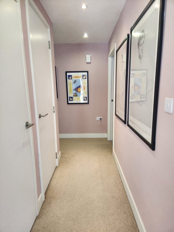 Room Freda Street in Greater London