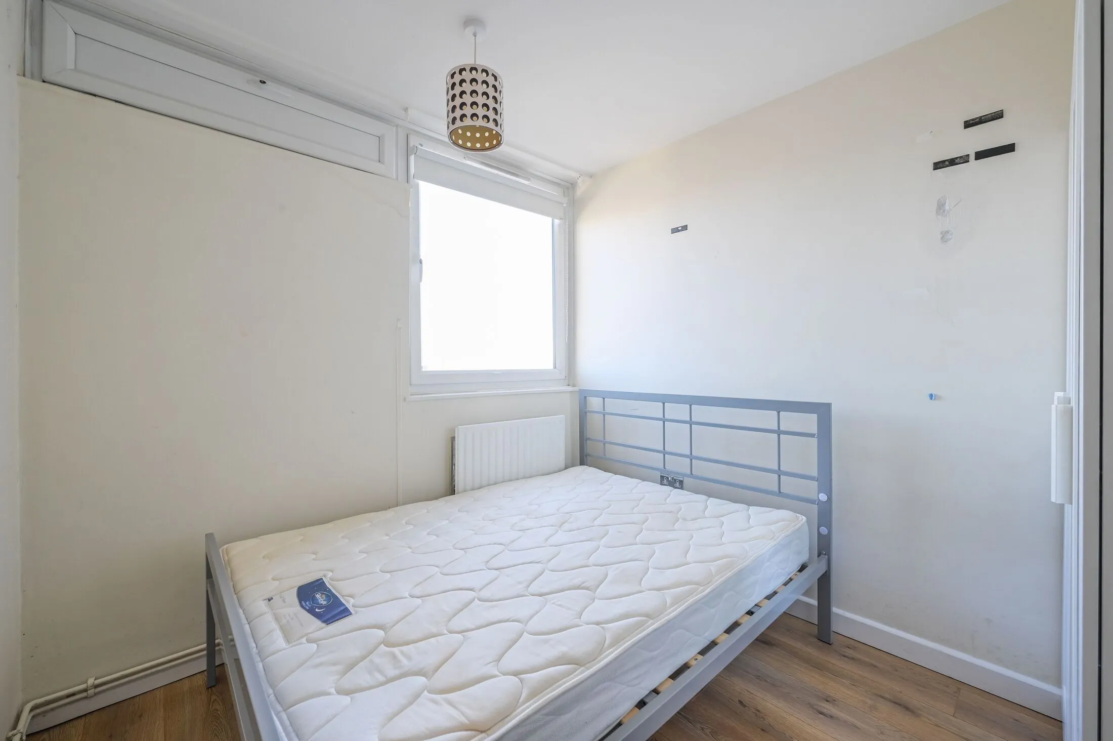 Flat Dell Close in London