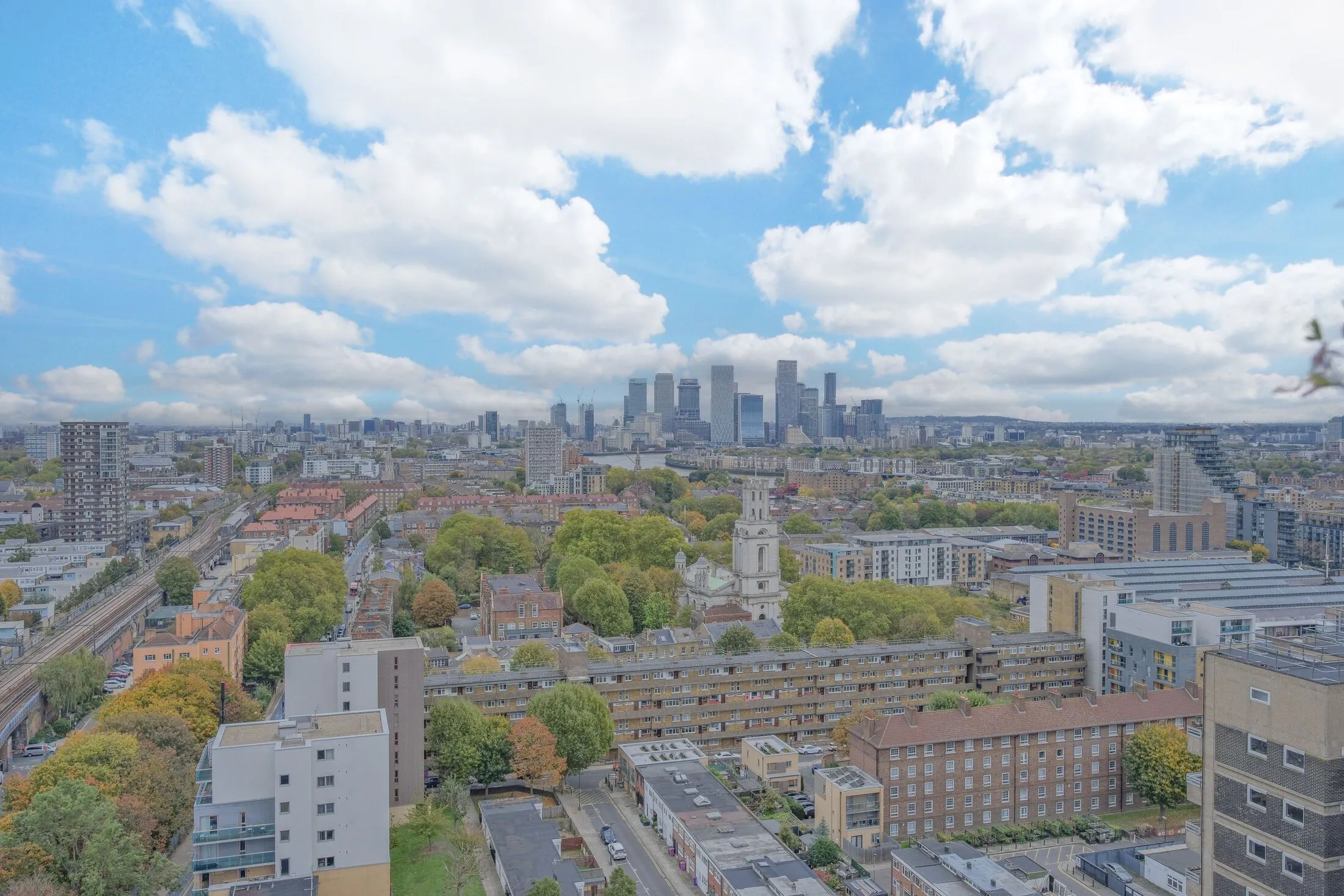 Flat Dell Close in London