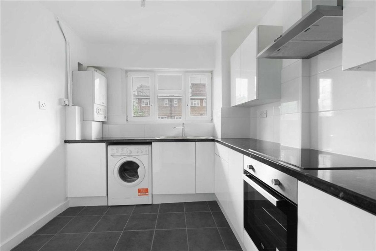 Flat New North Road in Greater London