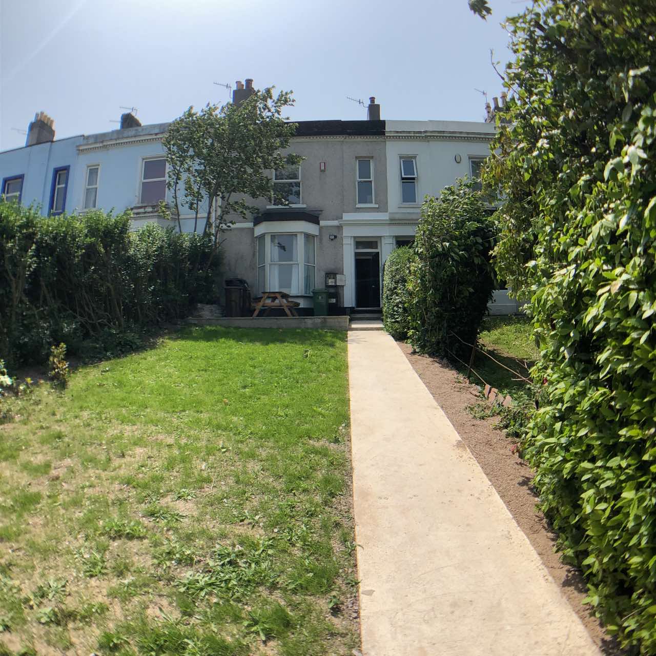 Flat Greenbank Road in Plymouth