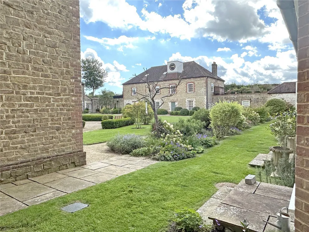 Flat Dodsley Lane in Chichester
