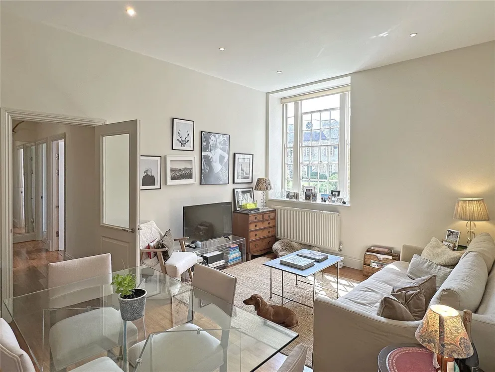 Flat Dodsley Lane in Chichester