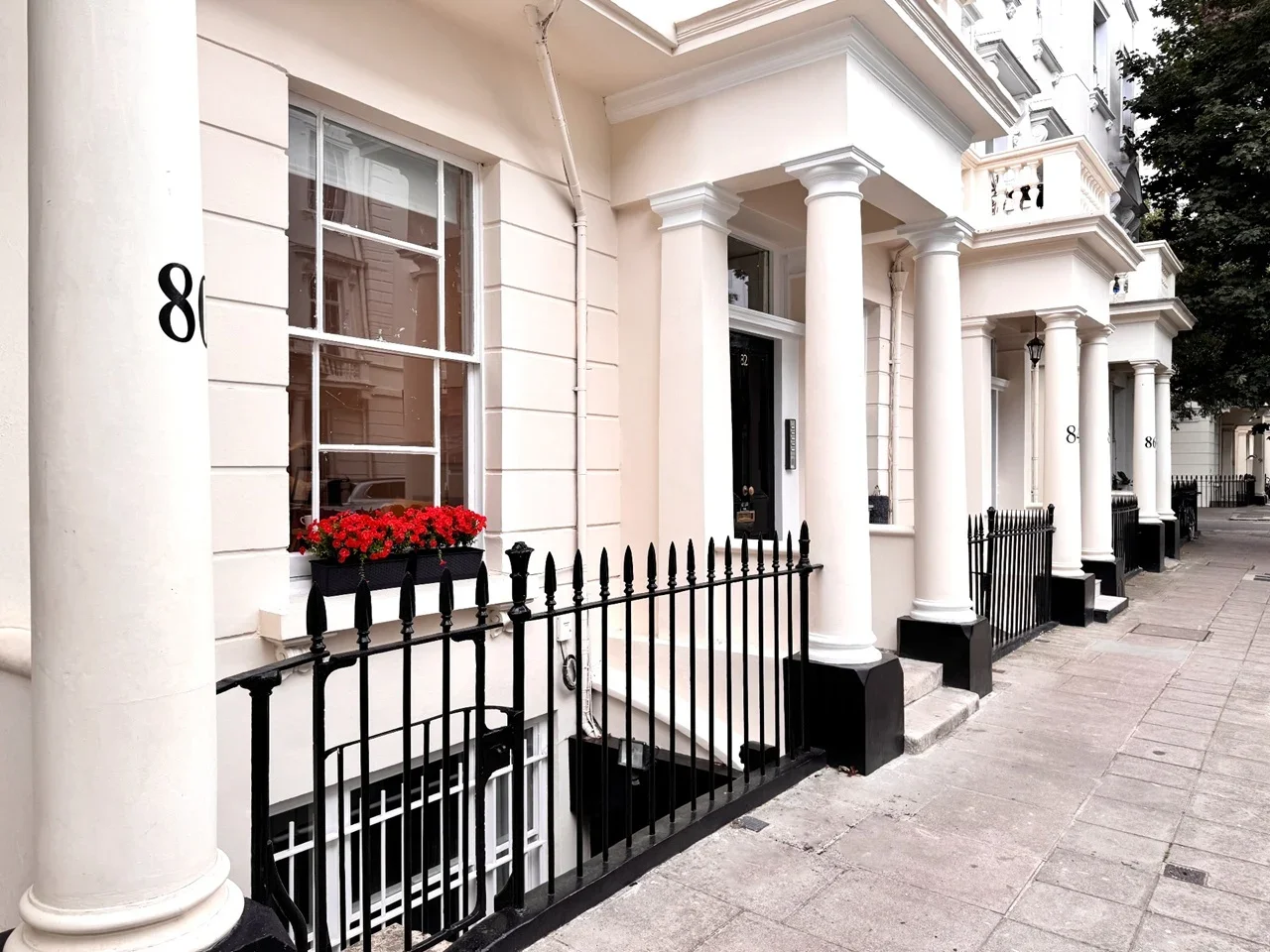 Flat Gloucester Street in City of Westminster