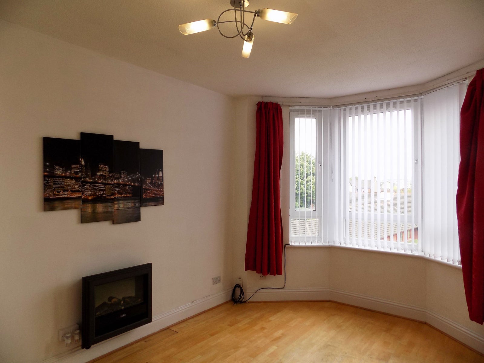 Flat Argyll Avenue in Renfrew