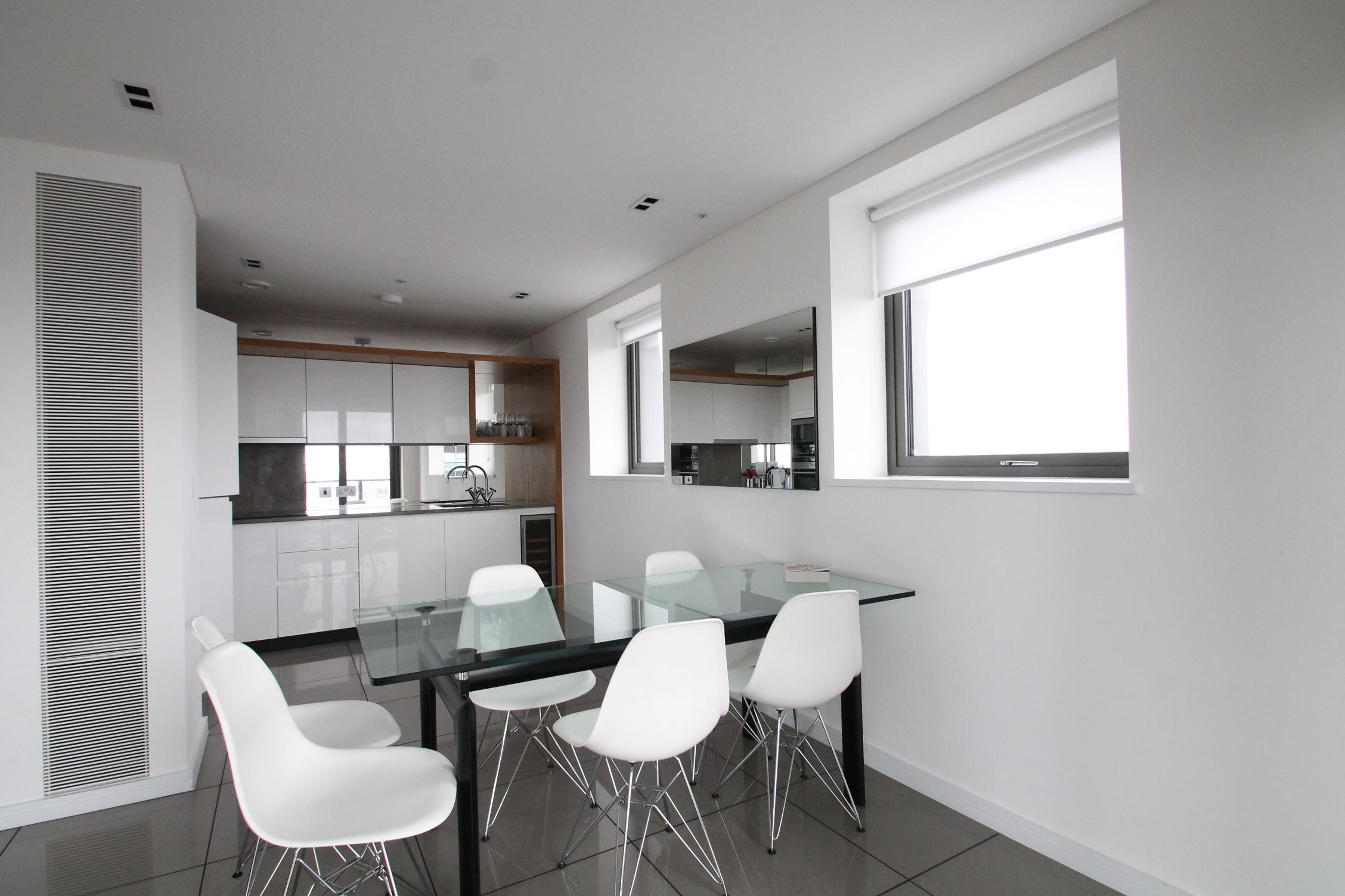 Flat Hampstead Road in Greater London