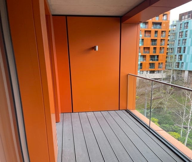 Room Cable Walk in Greater London
