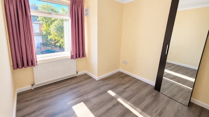 Flat Windsor Road in Greater London