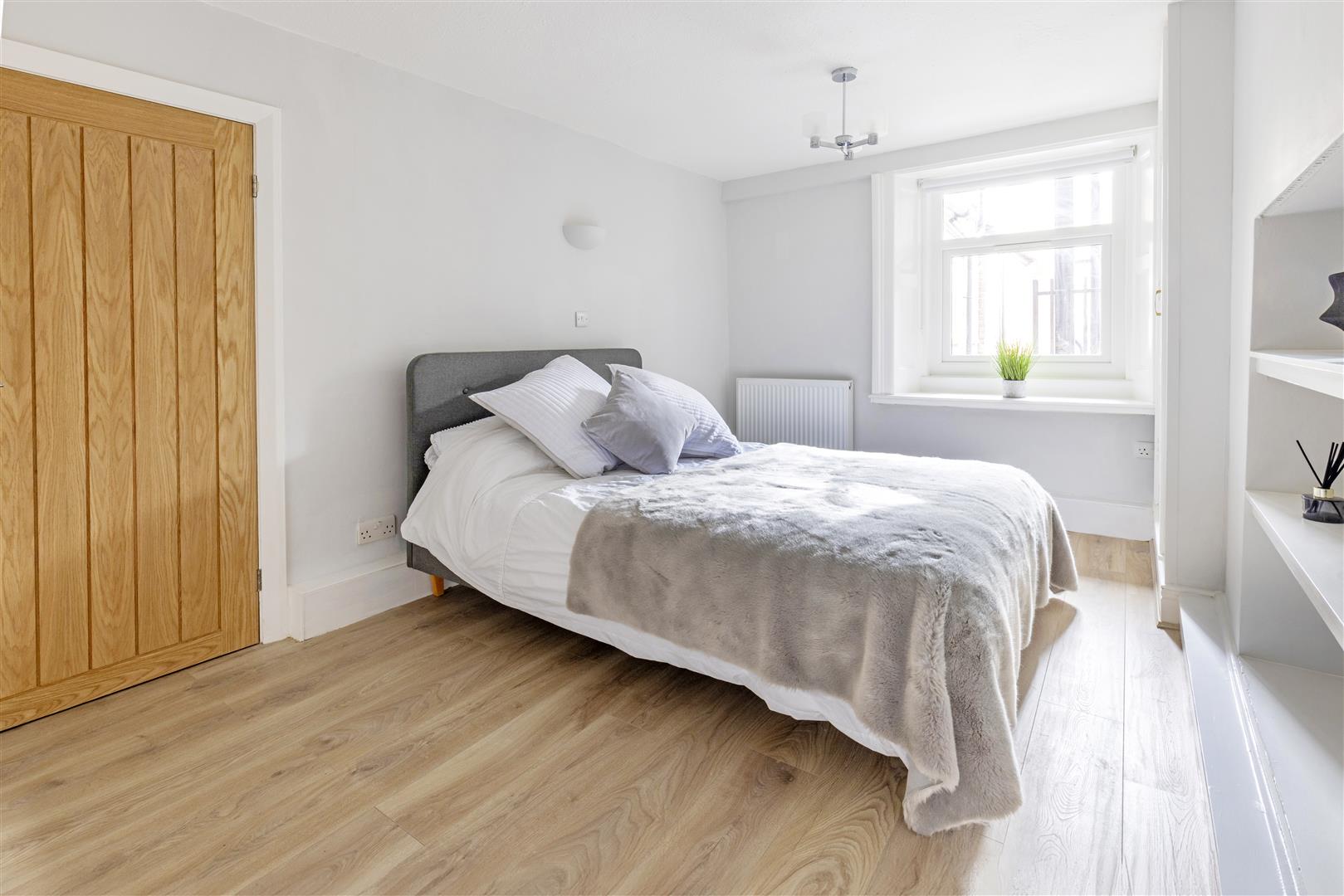 Flat North Terrace in Newcastle upon Tyne