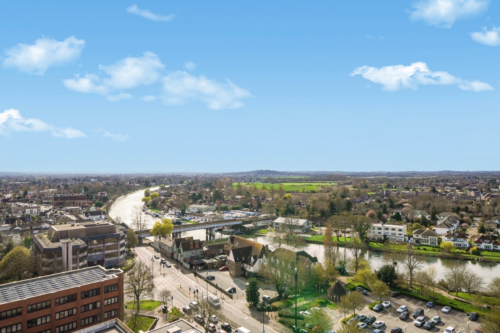 Flat Elmsleigh Road in Borough of Spelthorne