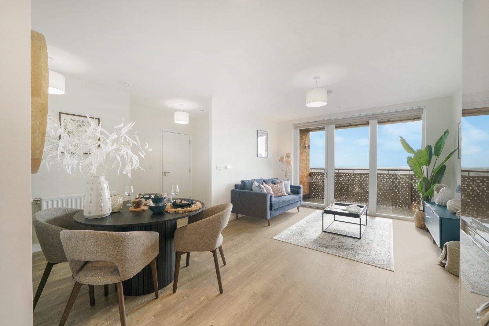 Flat Elmsleigh Road in Borough of Spelthorne