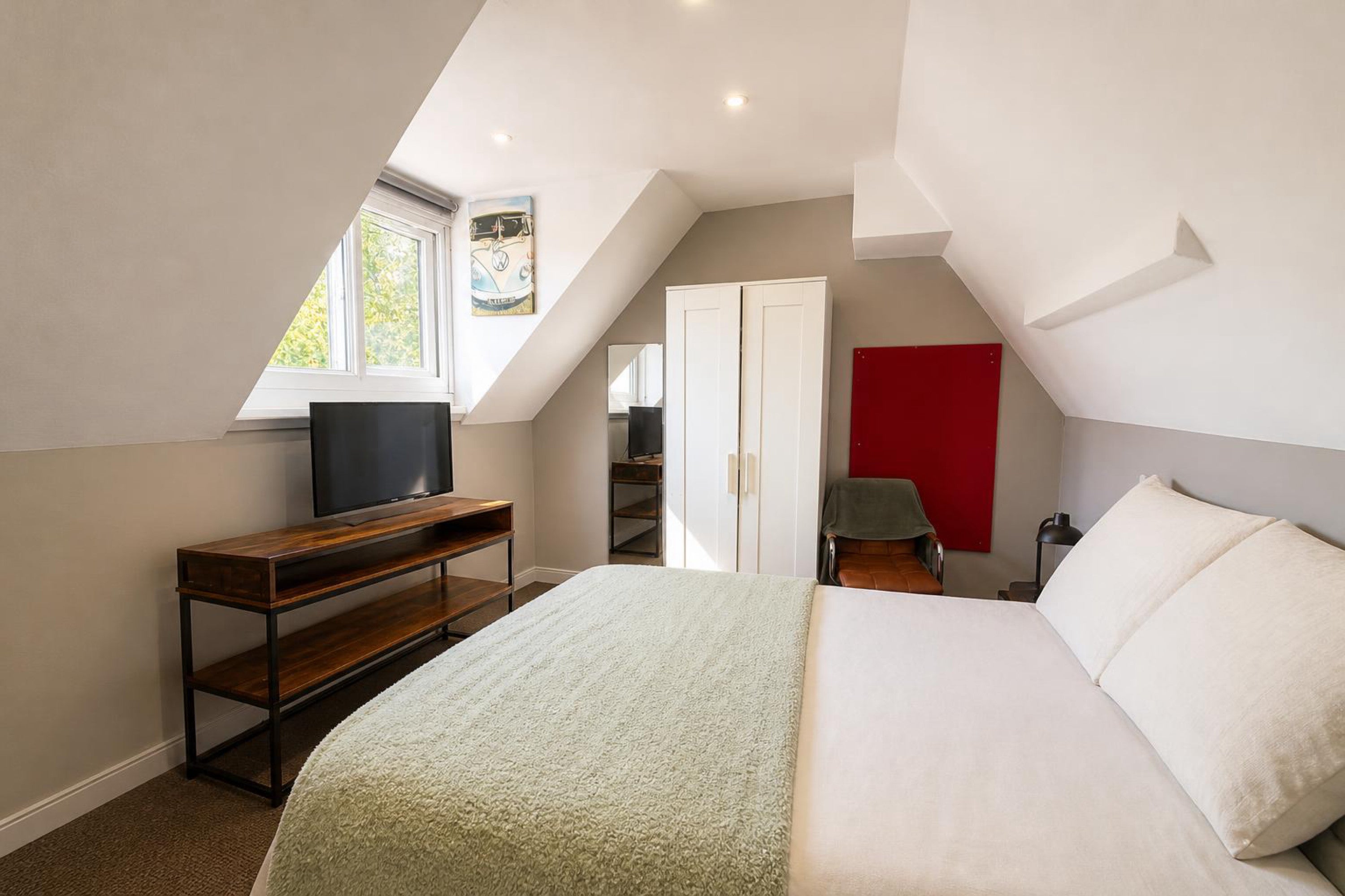 Room Balfour Road in Nottingham