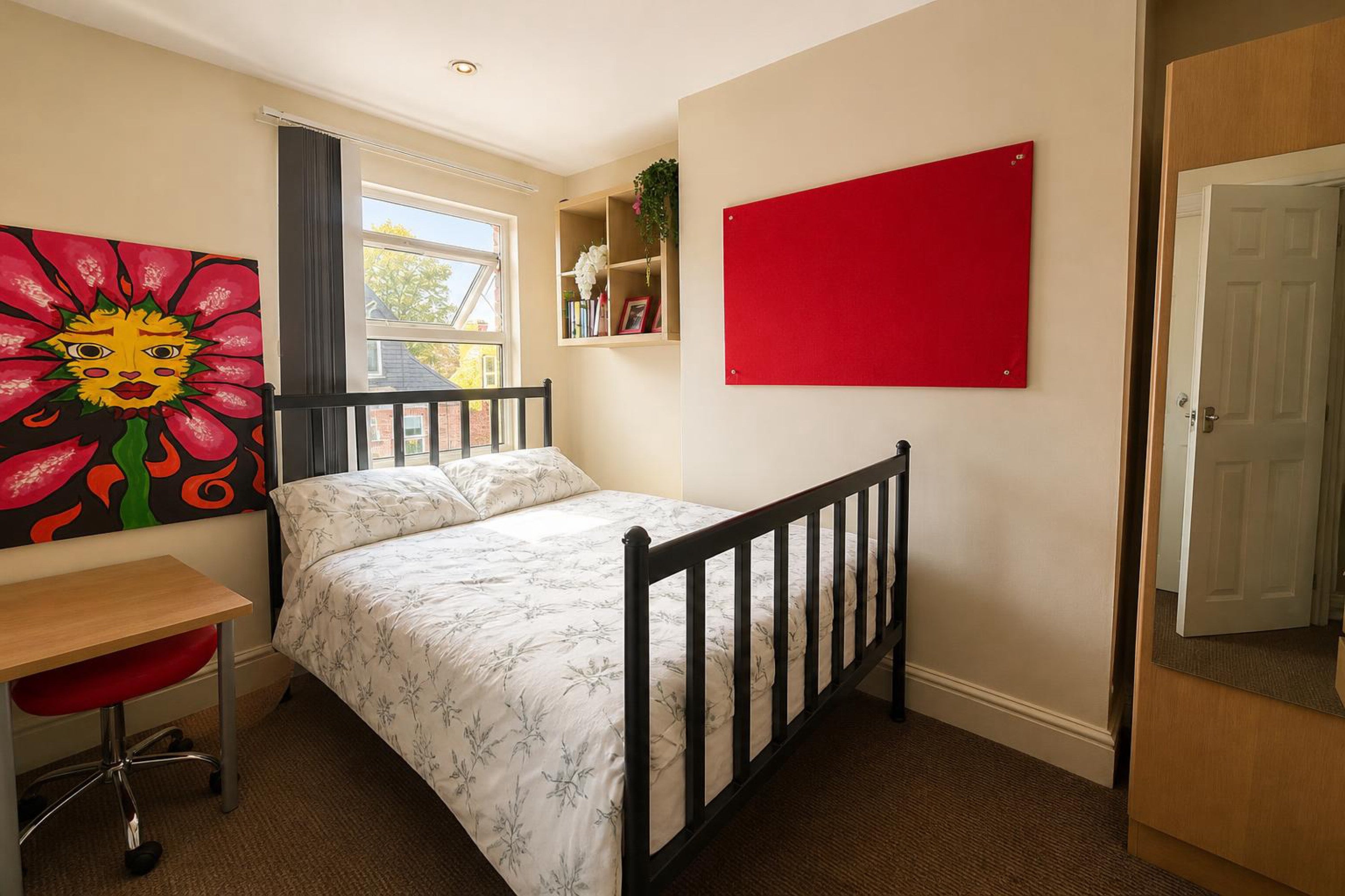 Room Balfour Road in Nottingham