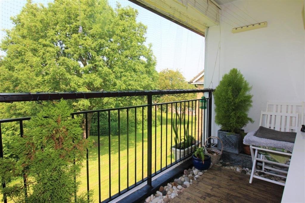 Flat Cortis Road in Greater London