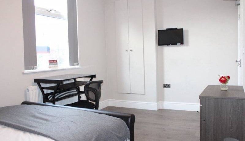 Flat Turnfield Road in Stockport