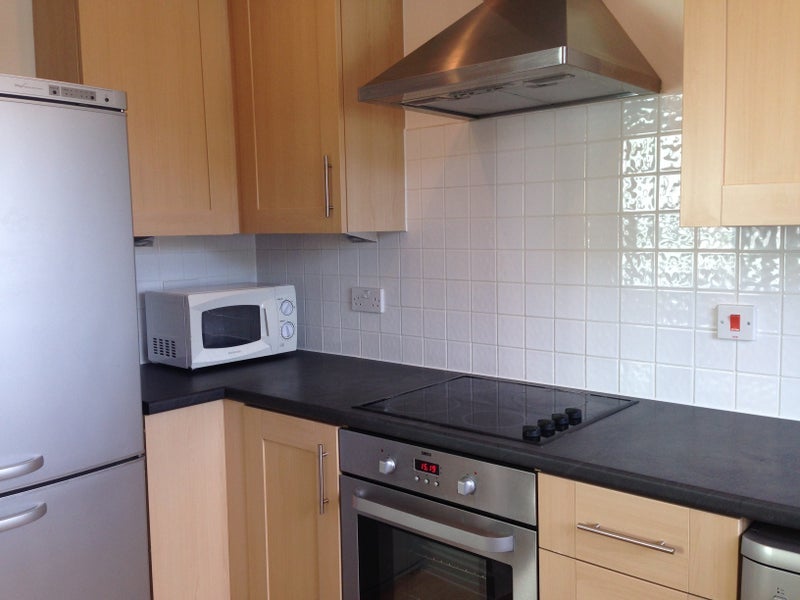 Flat Bassington Road in Greater London