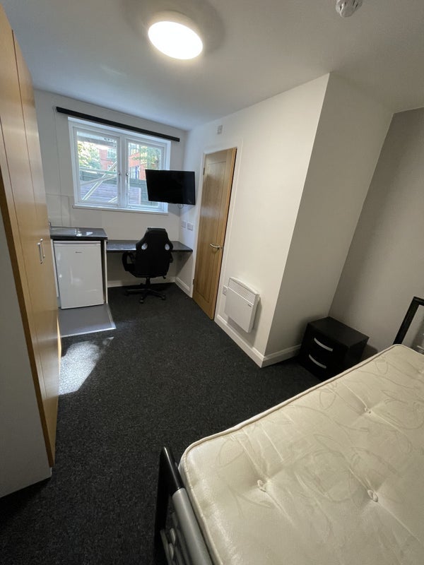 Flat Regent Road in Leicester