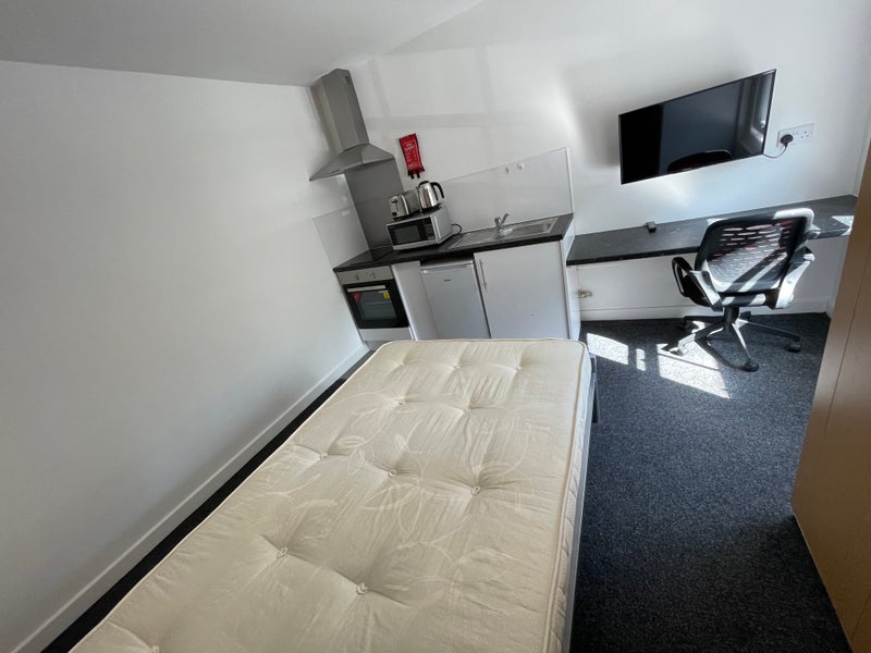 Flat Regent Road in Leicester