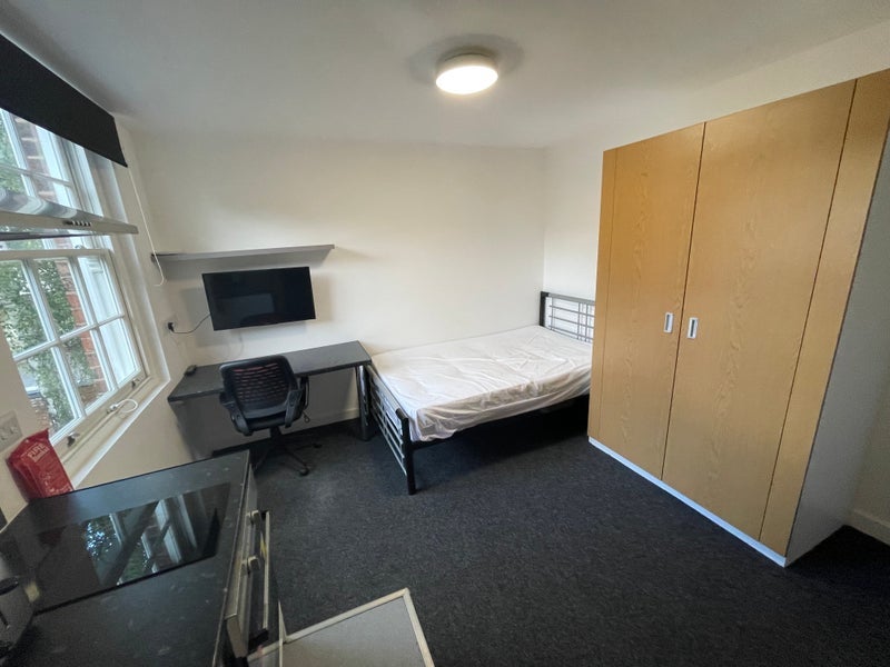 Flat Regent Road in Leicester