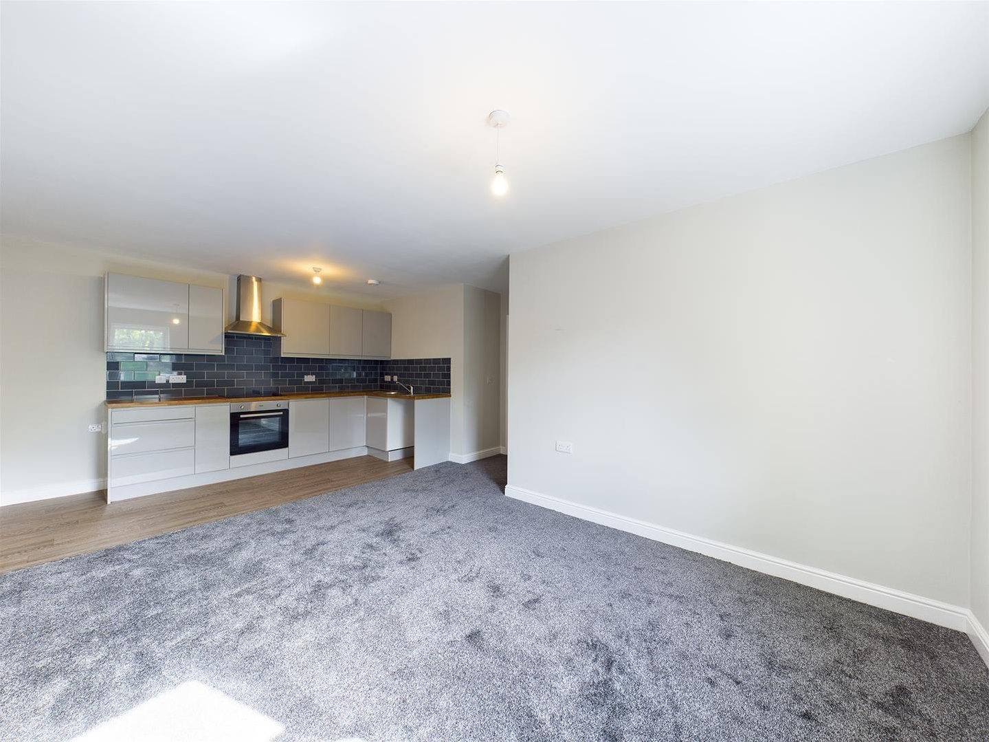 Flat New Belvedere Close in Trafford