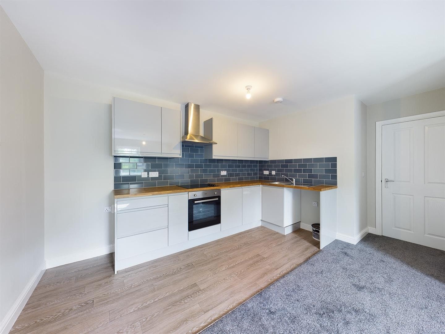Flat New Belvedere Close in Trafford