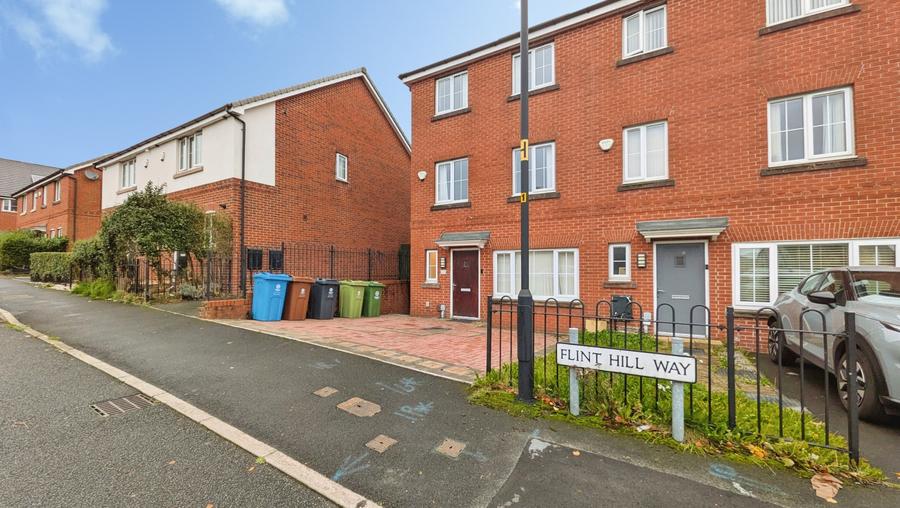 House Flint Hill Way in Chadderton