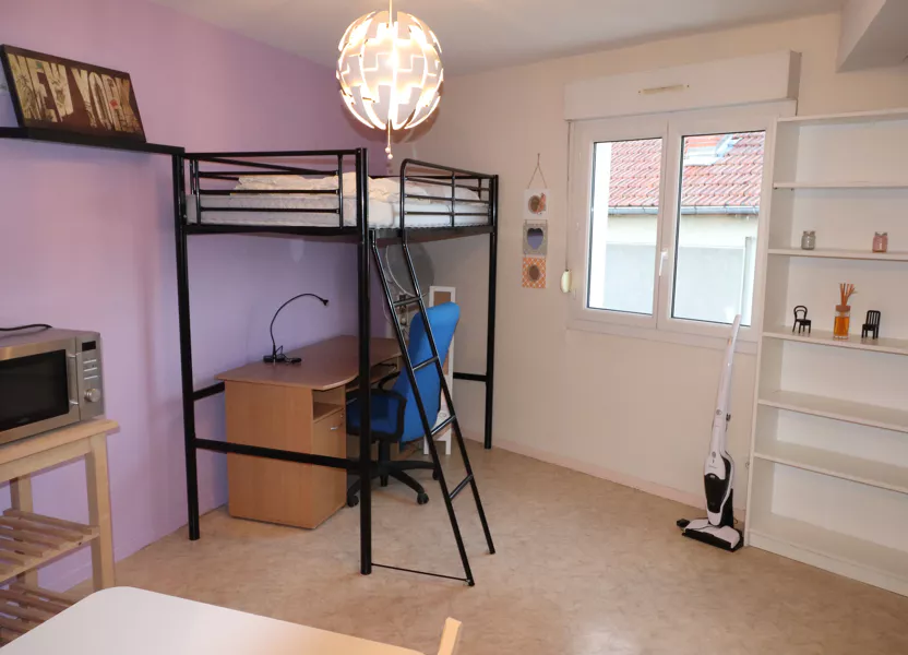 Flat Rue Félix Médoc in Reims
