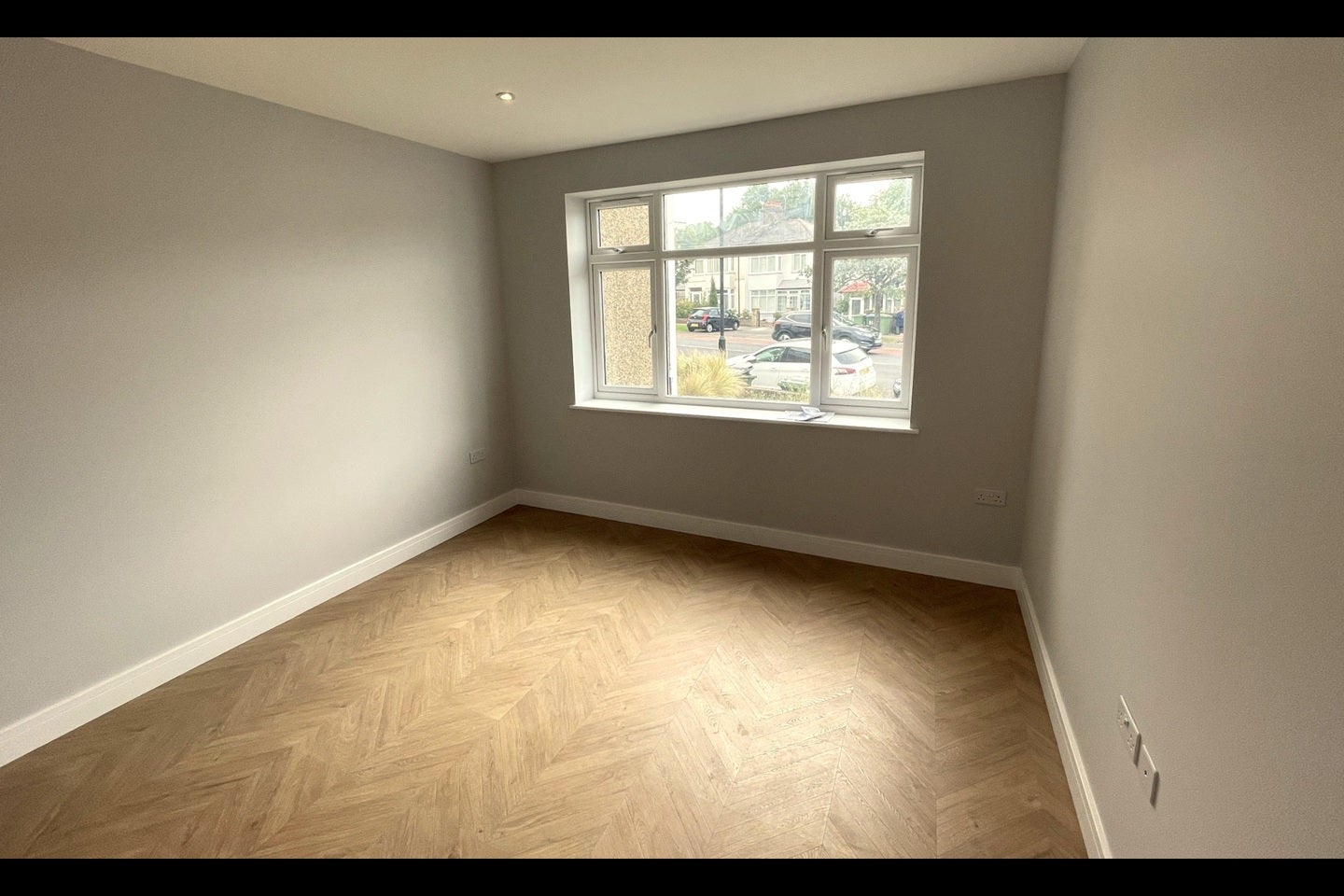 Flat Footscray Road in Greater London