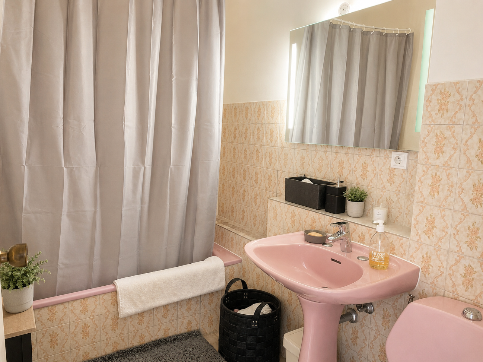 Flat La Provençale in Antibes