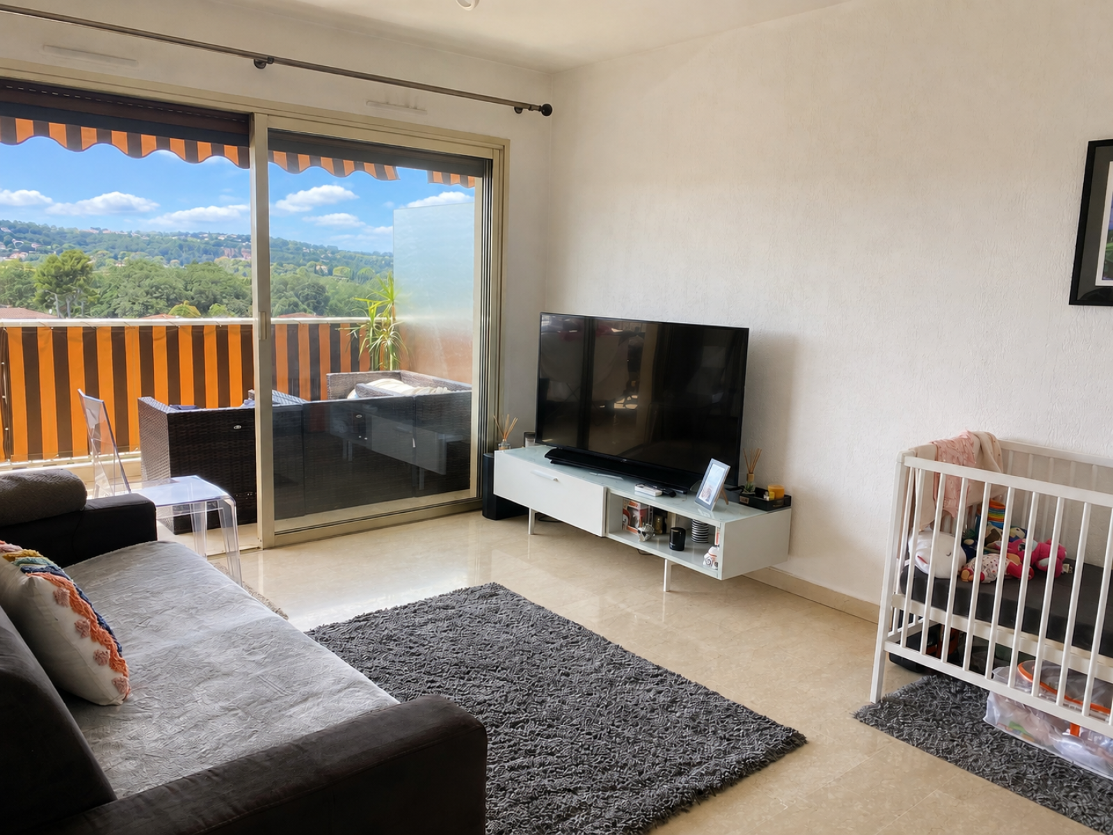 Flat La Provençale in Antibes